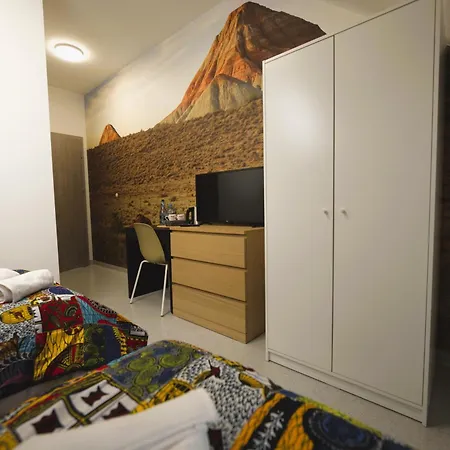 לינה וארוחת בוקר Soul Free Parking פוזנן